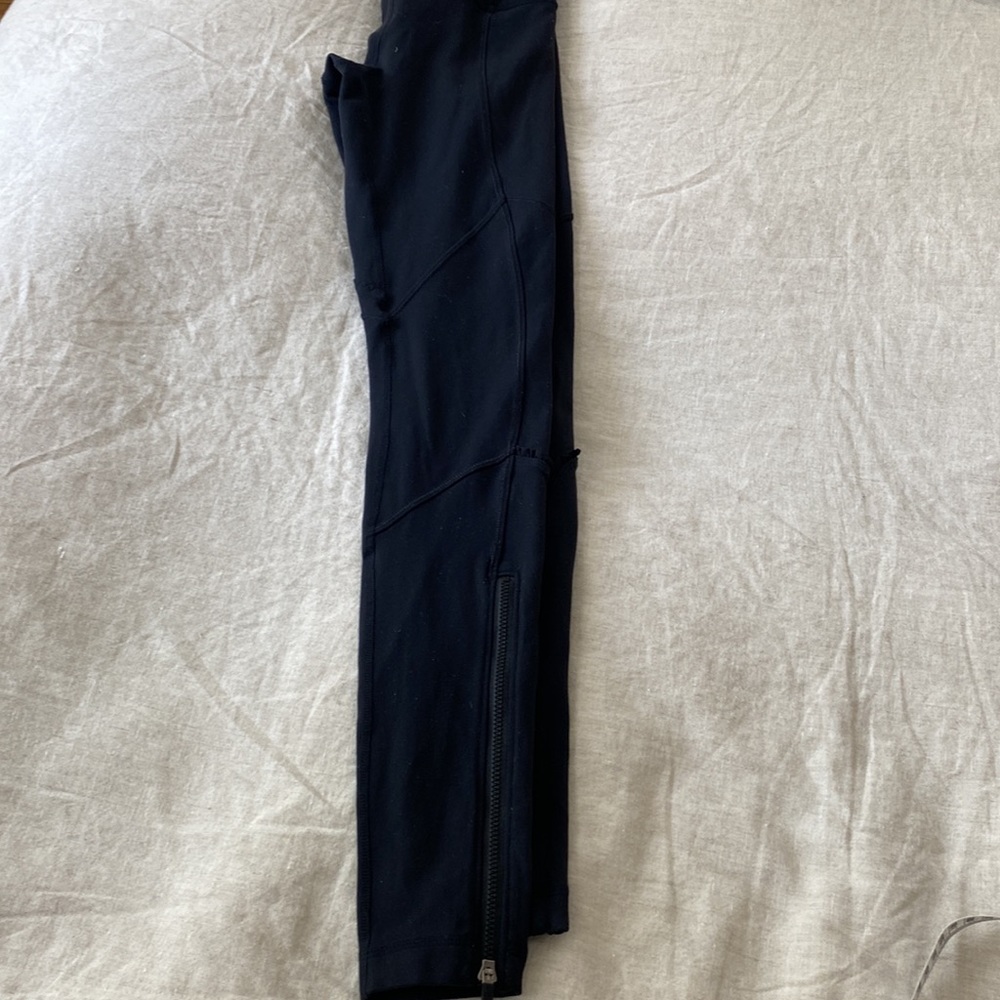 Lululemon legging - Picture 7 of 8